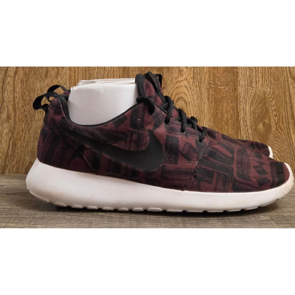 Nike Roshe One Print Night Maroon Black Running Shoes‎ Womens Size 8